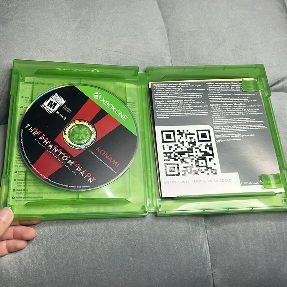 “Xbox One: Day One Edition Metal Gear Solid V: The Phantom Pain”